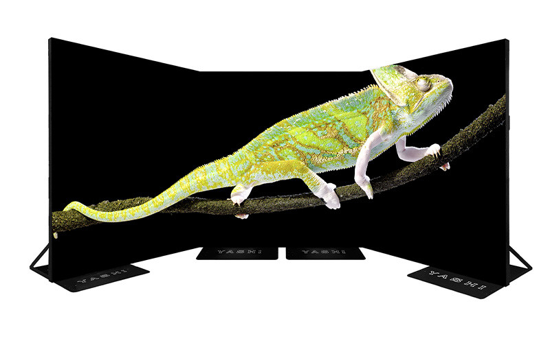 Aula Immersiva YASHI "Over The Top" 1: 6x Picasso 960x1920mm con controller VX600, 1x Hammer, 1x Sistema audio 5.1 155W RMS