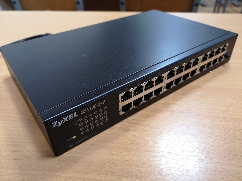 Switch ZYXEL GS-1100-24E Unmanaged, 24 porte Gigabit, design senza ventole, Desktop/Rack - GS1100-24E-EU0104F
